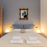 Elegant And Stylish Design Apartments In Brera Near The Metro