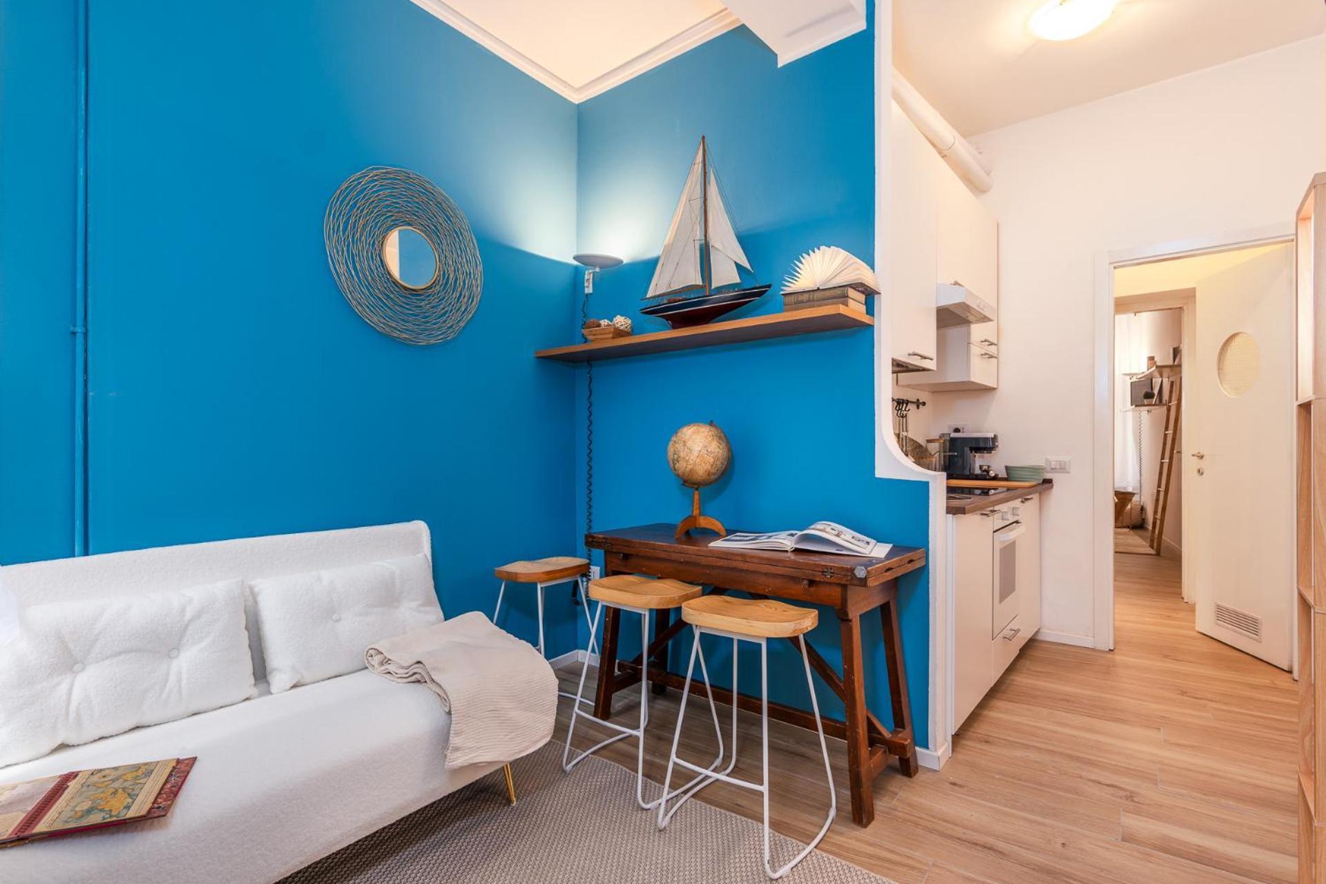 Elegant And Stylish Design In Brera Near The Metro