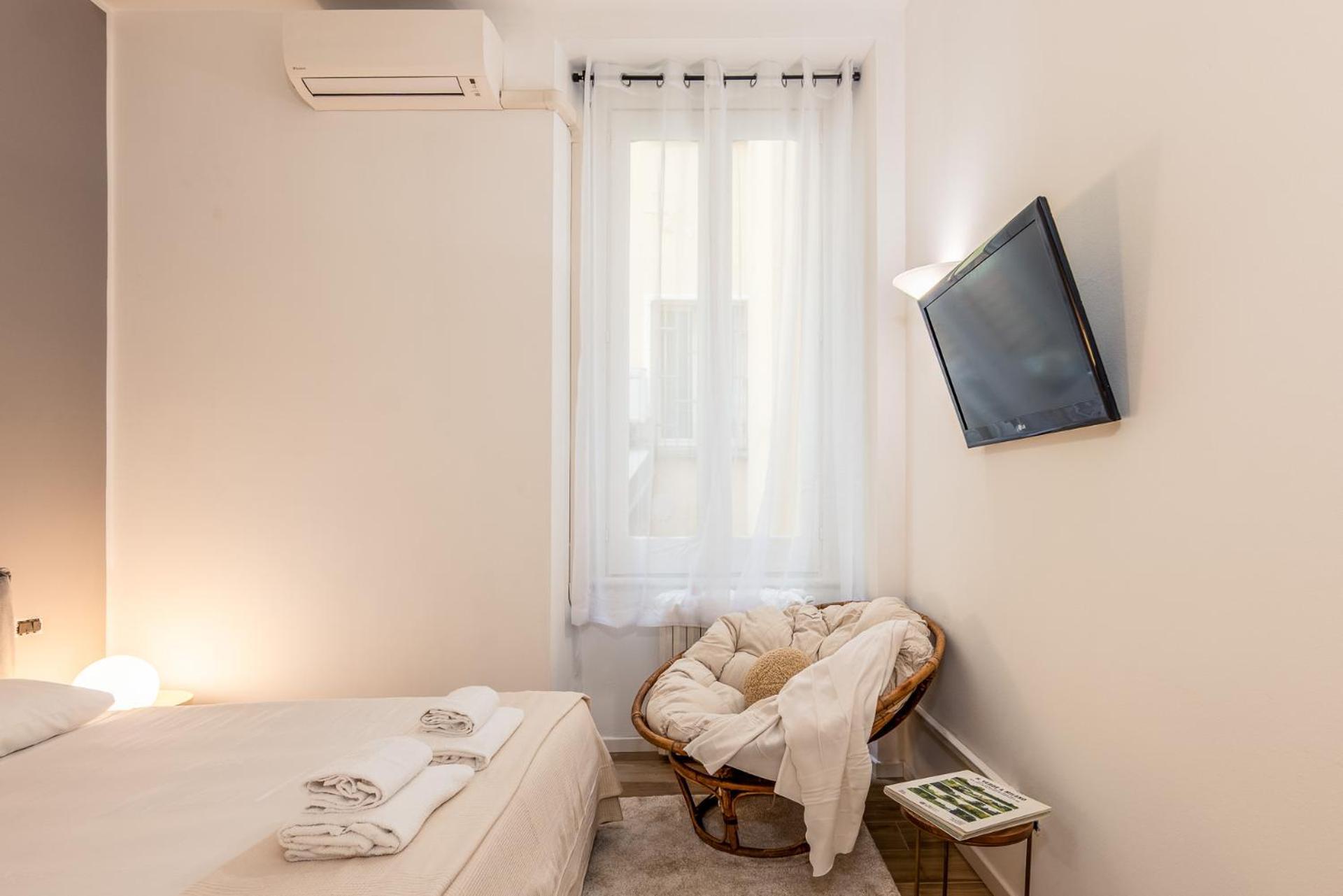 Elegant And Stylish Design In Brera Near The Metro Apartment